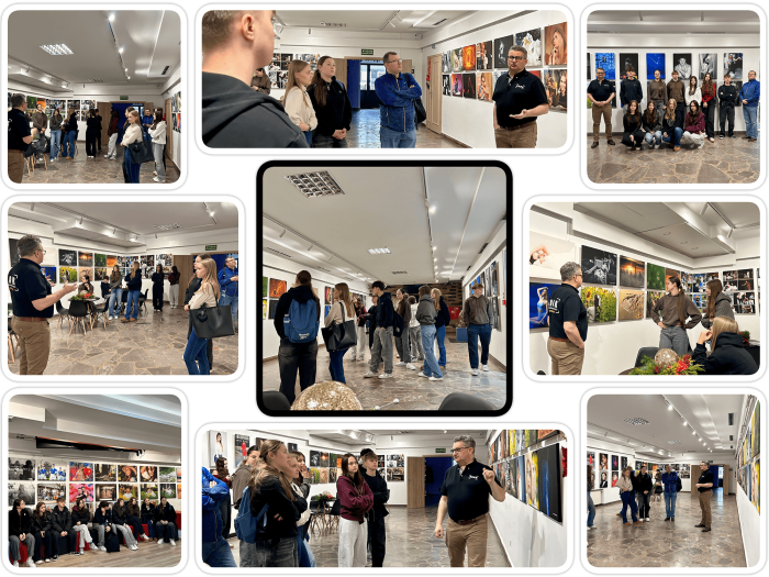 Wycieczka klas fotograficznych na wystawę „Kadrujemy 25”