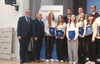 STYPENDIA STAROSTY NIŻAŃSKIEGO